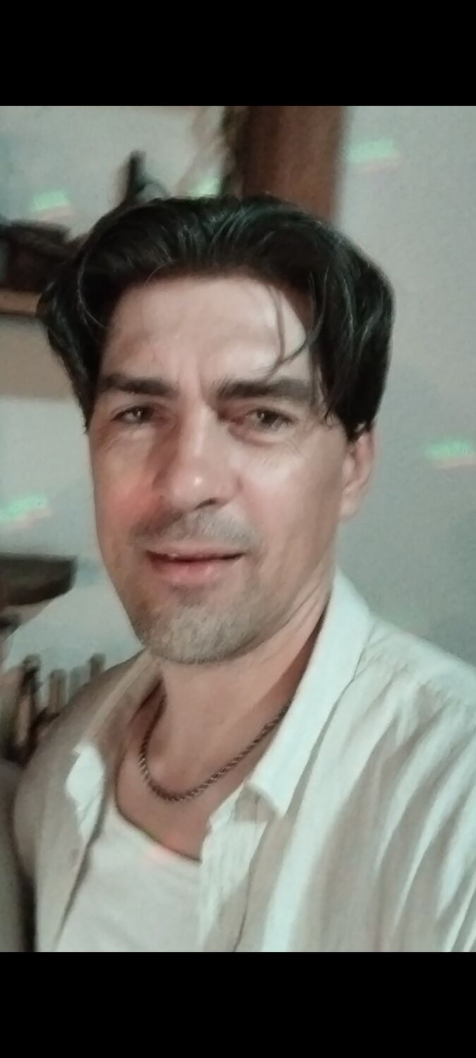  53623778  Peter, 41 ,    