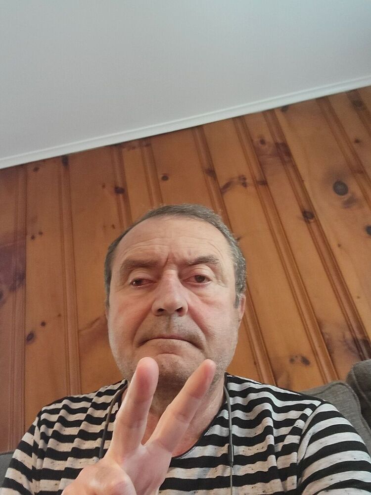  52888738  David, 58 ,    