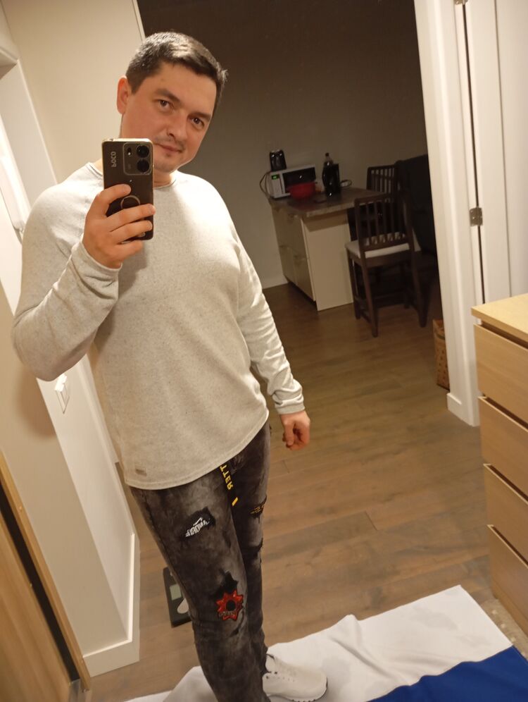  ,   Aliaksei, 33 ,   ,   