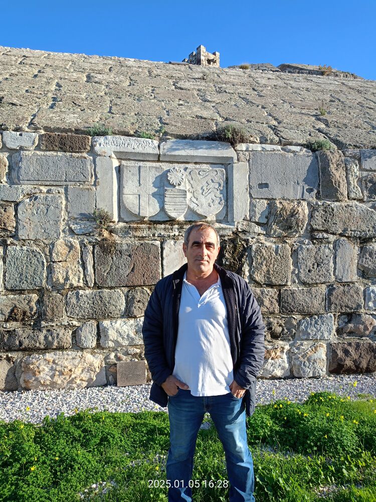  51137268  Tuncay, 50 ,    