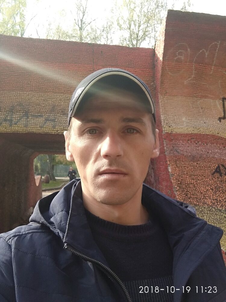  ,   Viktor, 35 ,   ,   , c 