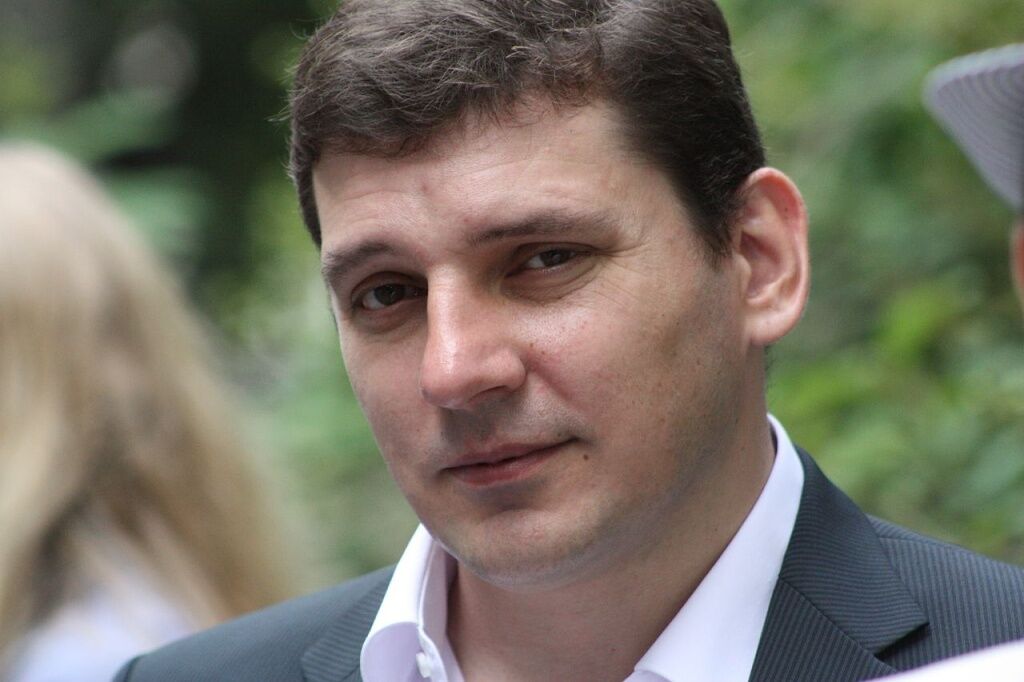  33794268  Yevgeny, 37 ,    