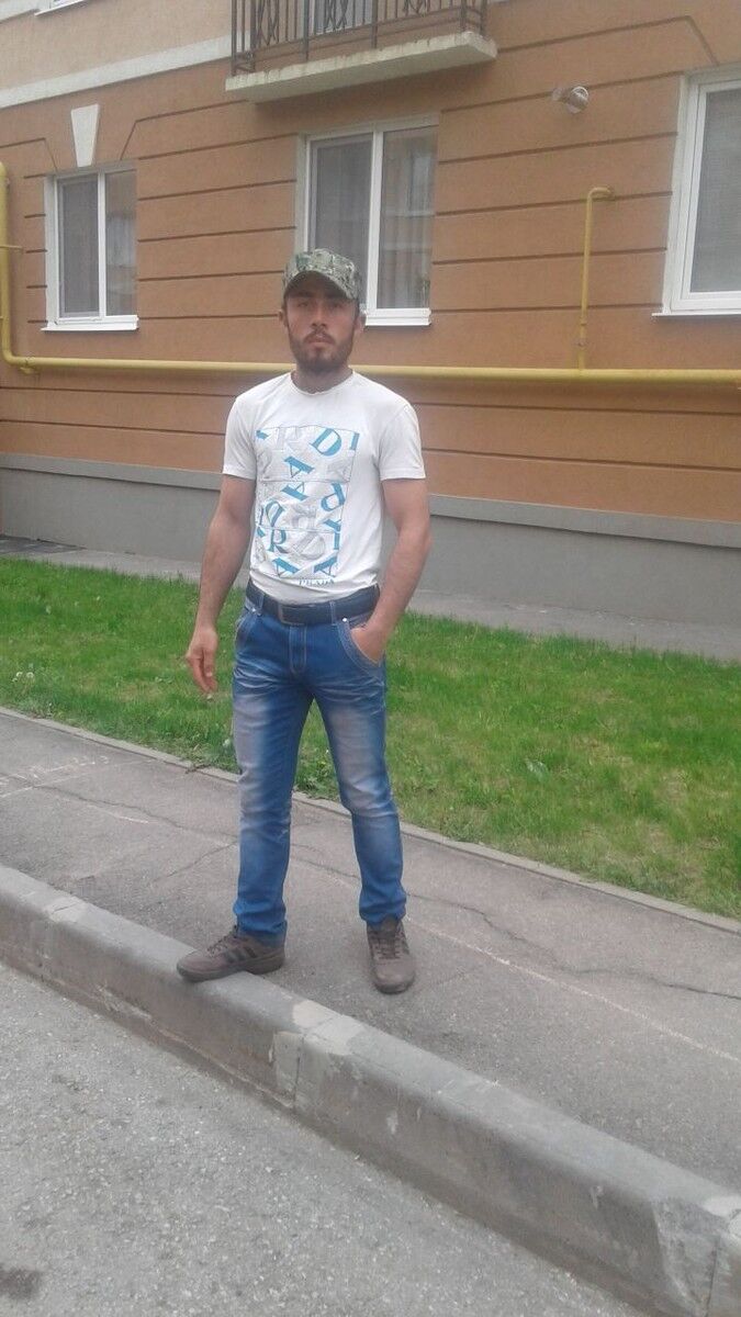  -,   Bariddin, 32 ,     , c 