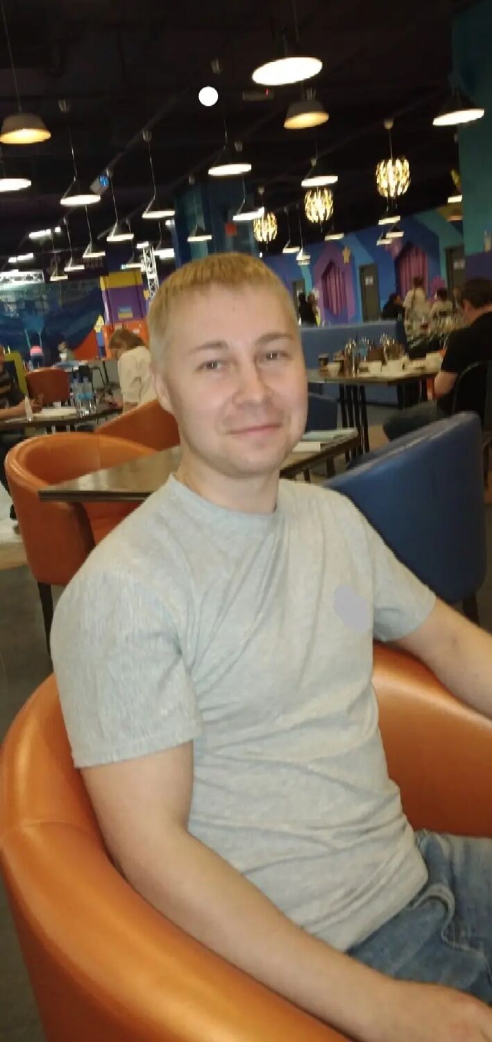  42918898  Andrey, 37 ,    