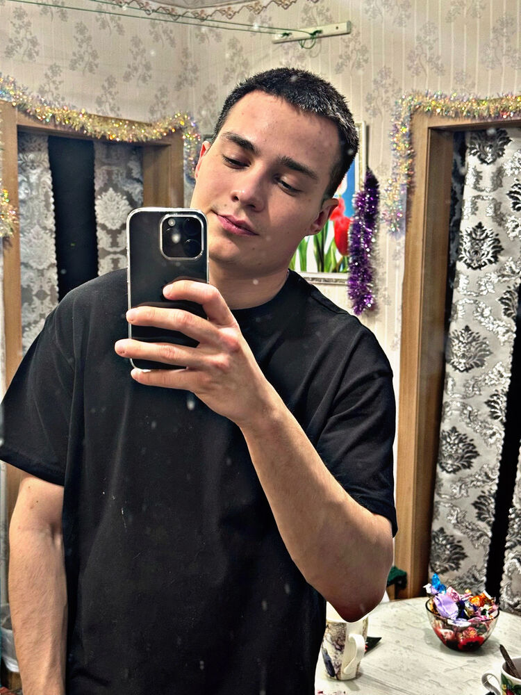  49489658  KaN, 24 ,    