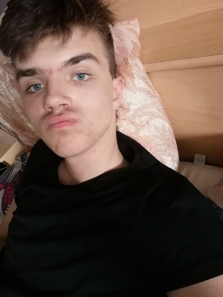  45319248  , 21 ,    