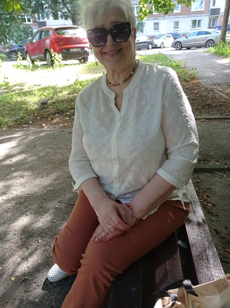  54118848  Inara, 64 ,    