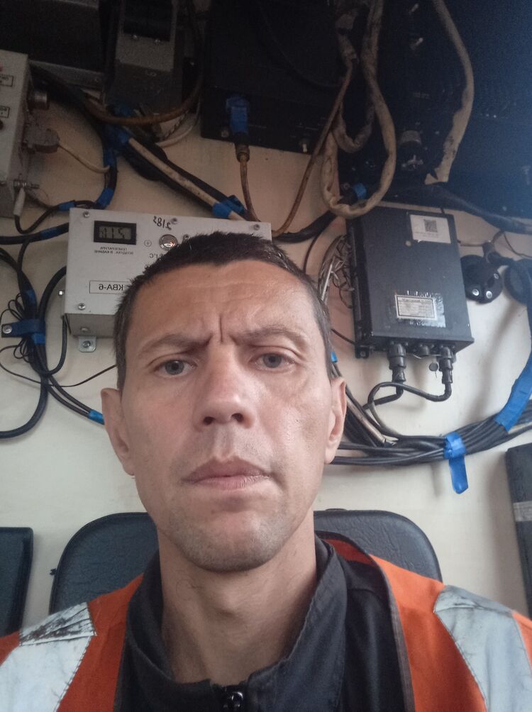  53272698  , 40 ,    