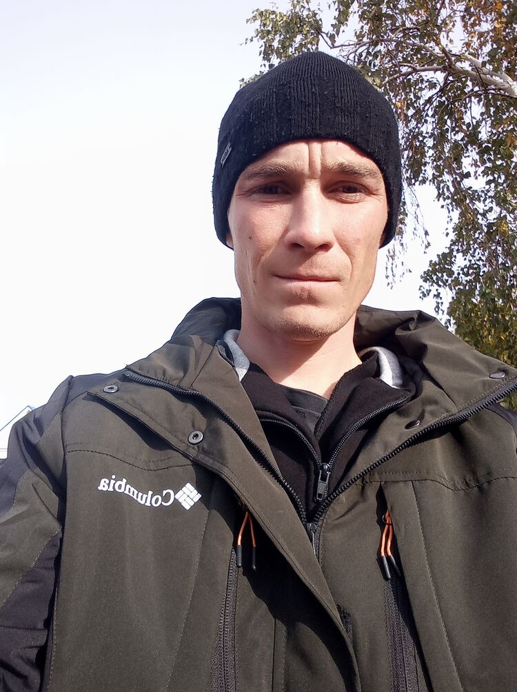  25801168  Sergey, 33 ,    