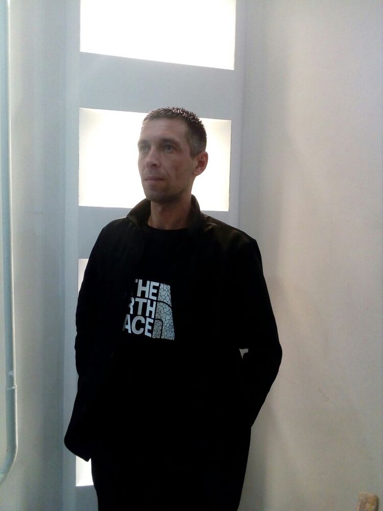  15744678  Dima, 47 ,    