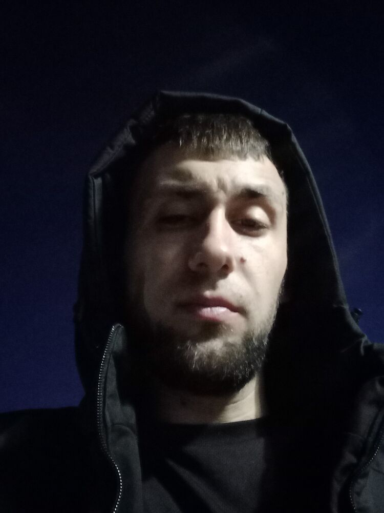  54101608  Igor, 24 ,    