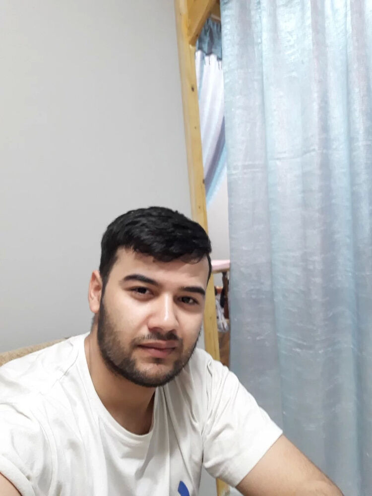  15428518  Abubakr, 31 ,    