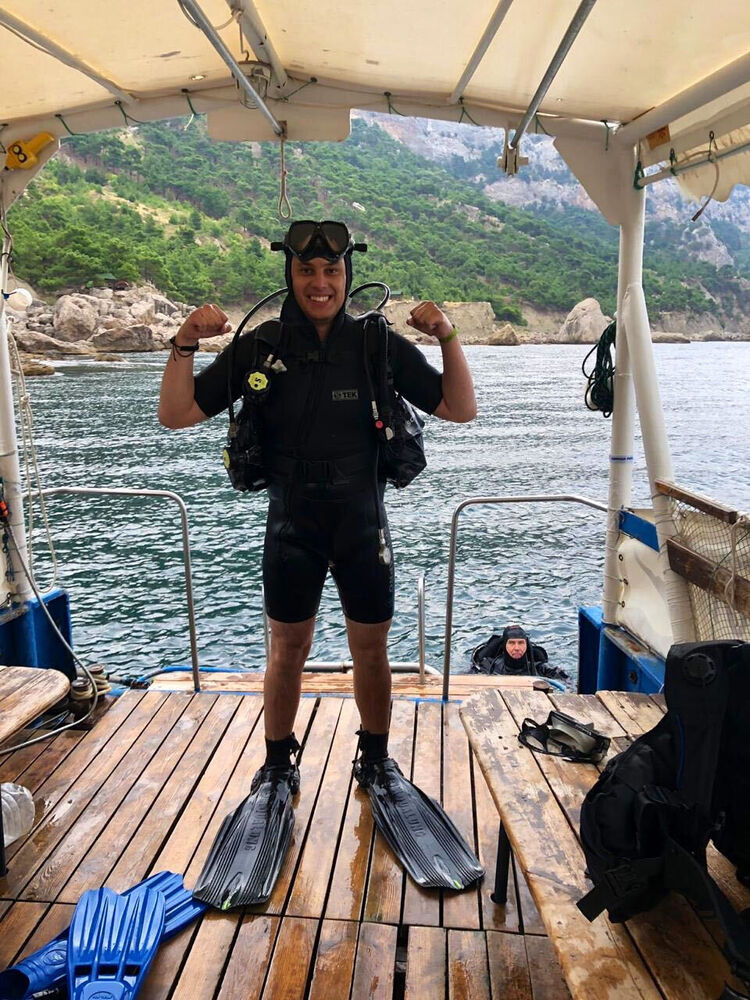  38005978  , 32 ,    -