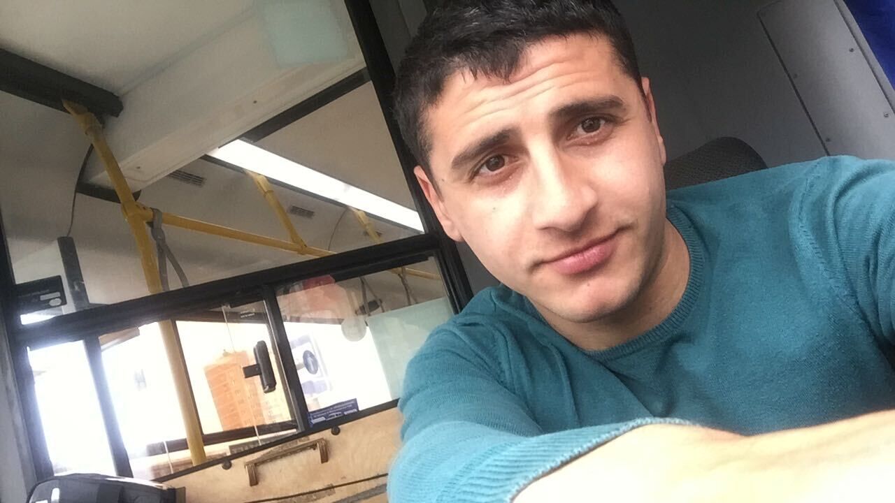  --,   Ali, 33 ,   ,   