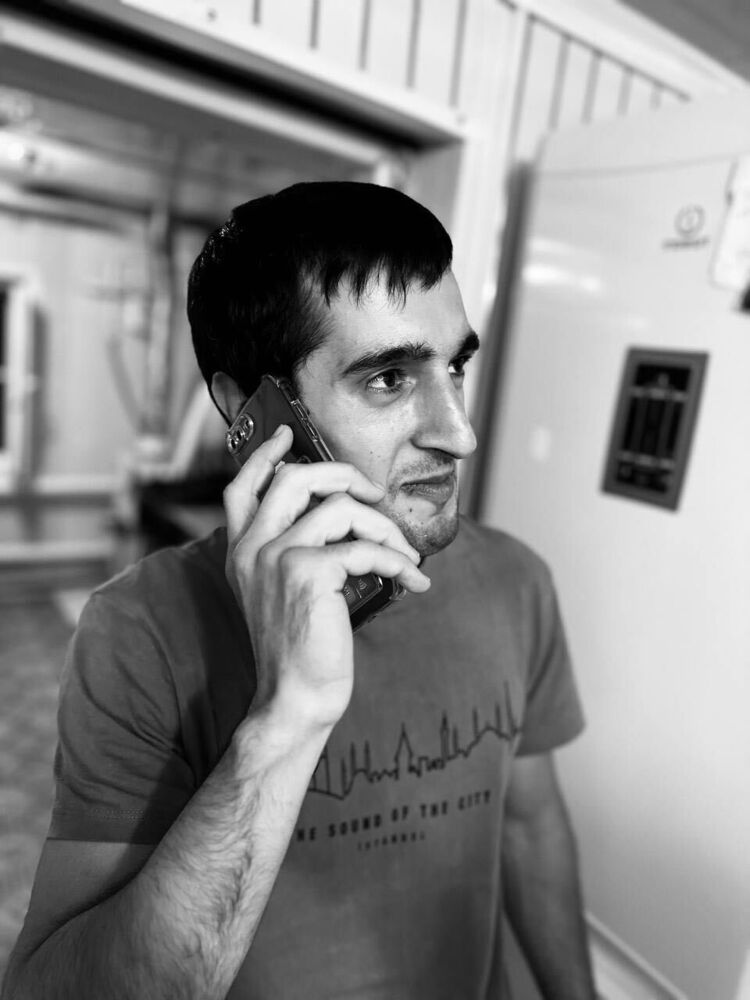  38508798  , 27 ,    Novy