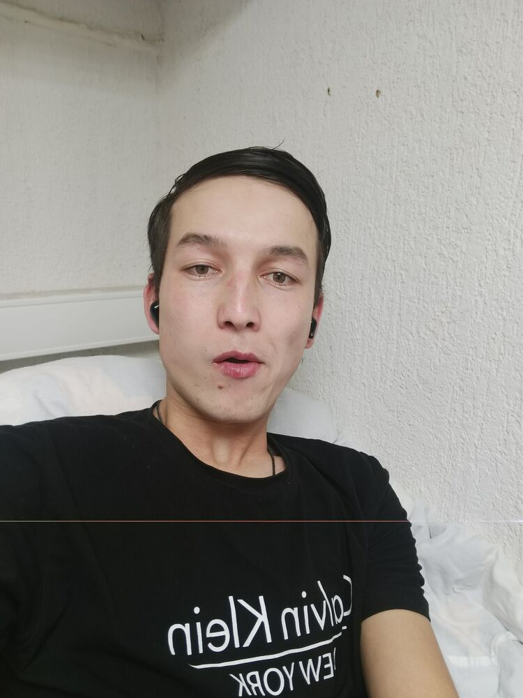  48552598  Aganyaz, 23 ,    