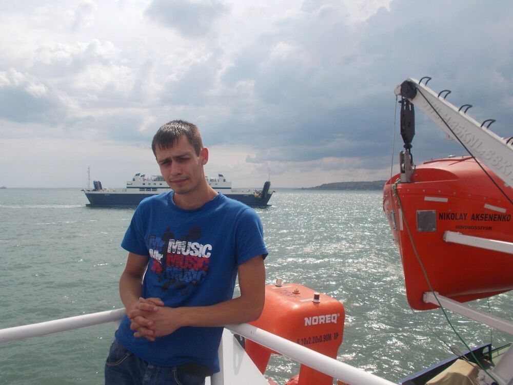  11814228  Ivan, 35 ,    