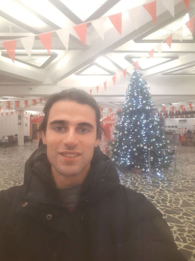  43066388  , 33 ,    