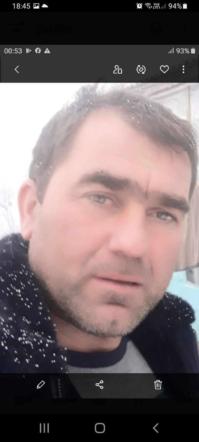  24452838  Raqib, 44 ,    Huddinge