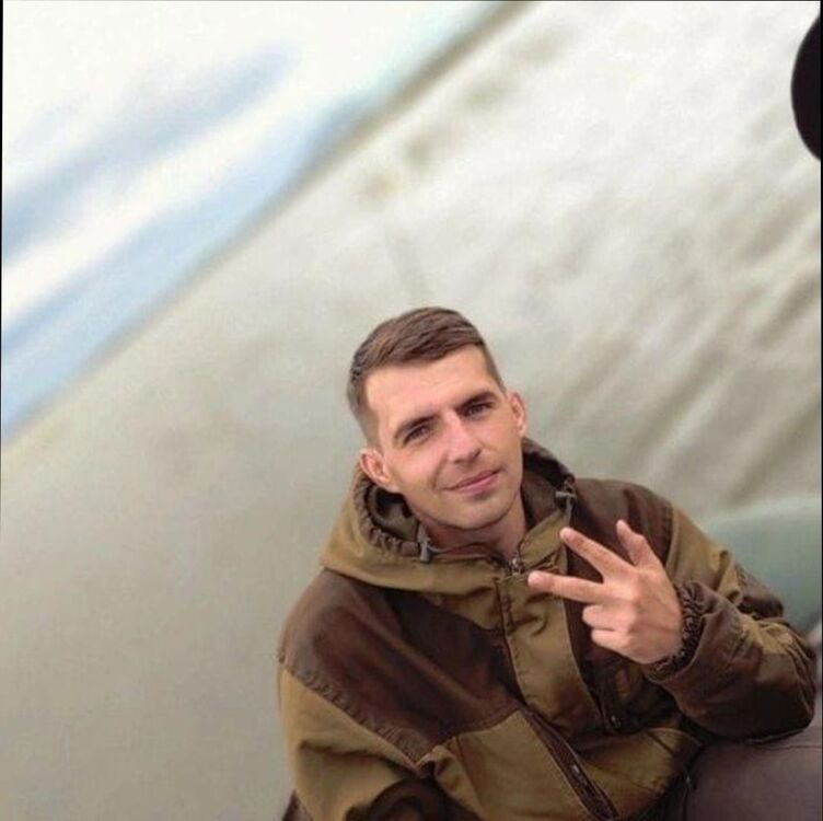  46383898  , 30 ,    