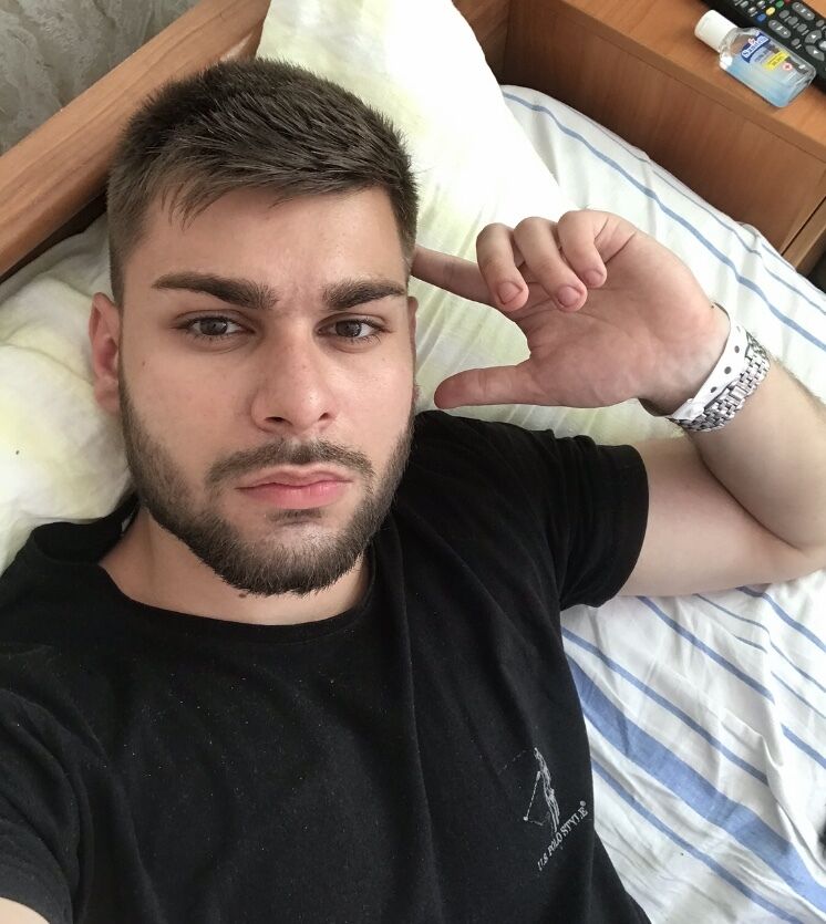  42675348  , 27 ,    