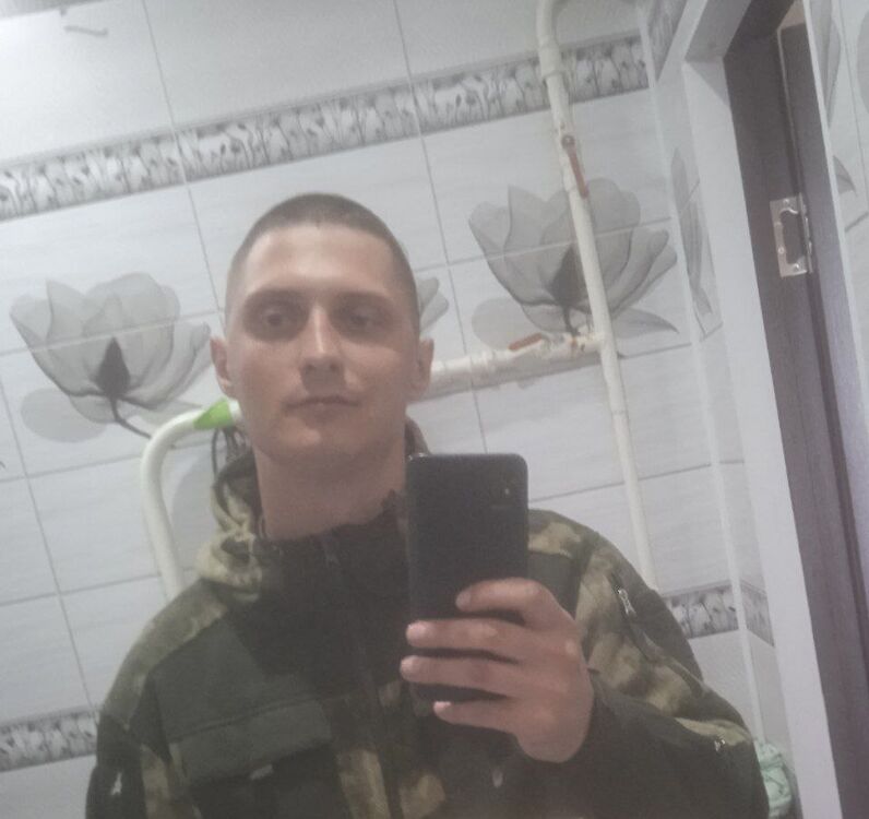  35870648  , 27 ,    --
