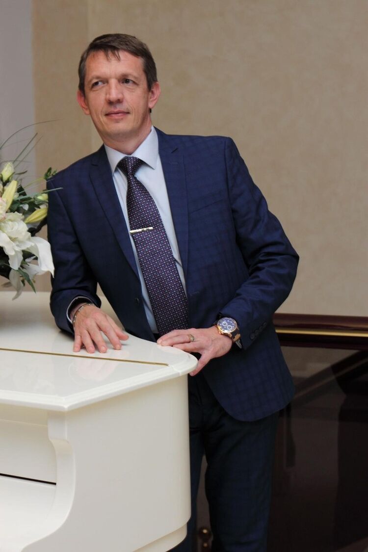  17284808  , 51 ,    -