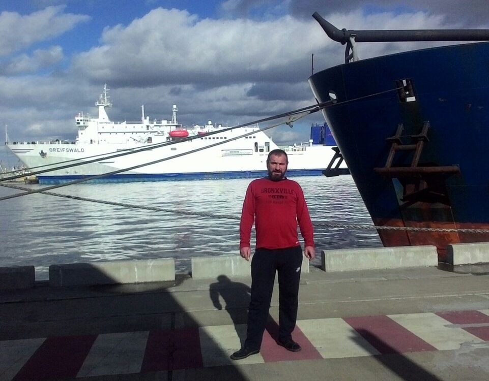  ,   Gena, 45 ,   ,   , c 