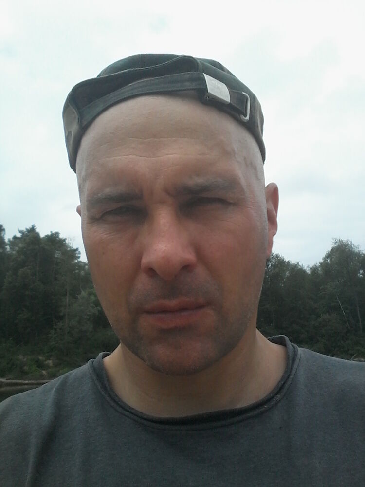  17886378  Armando, 52 ,    