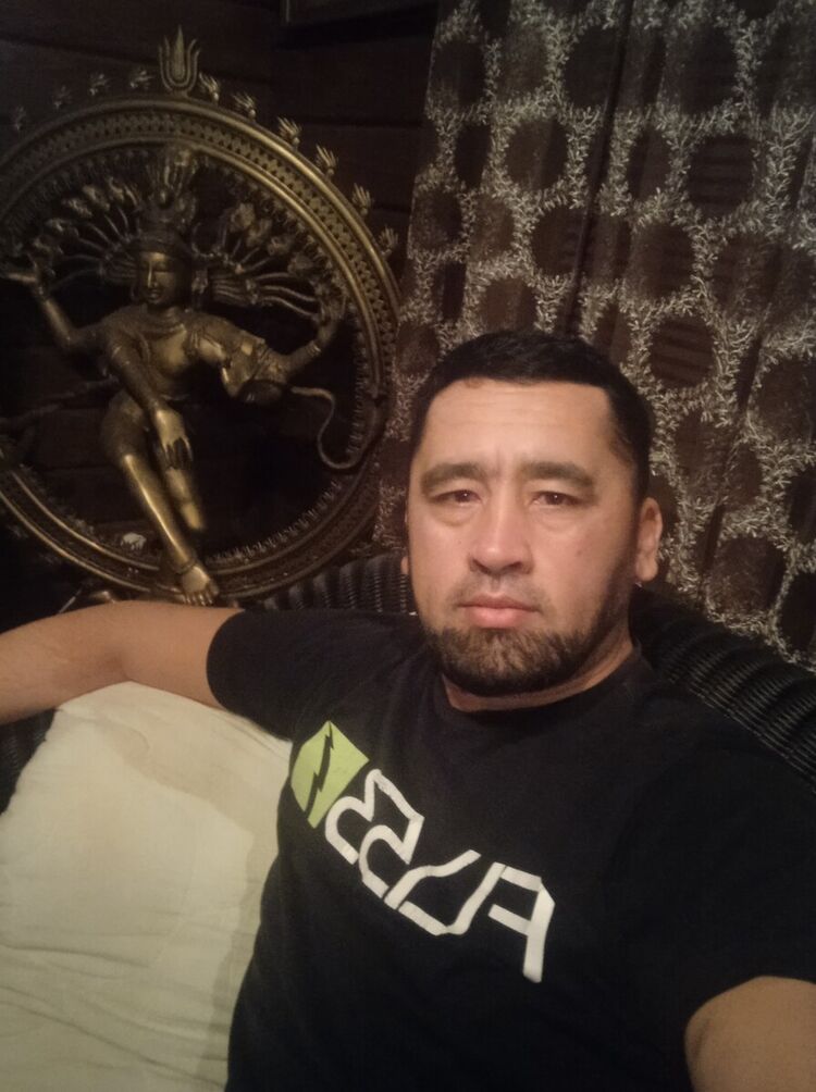  22385448  Gufron, 44 ,    