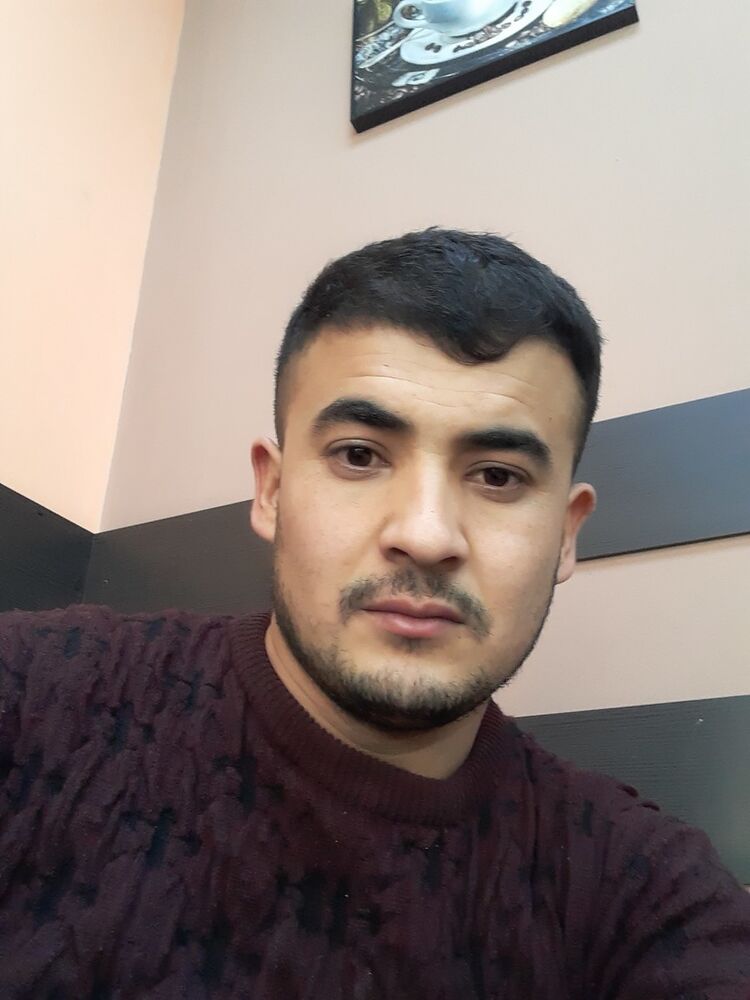 17922318  Husniddin, 32 ,    