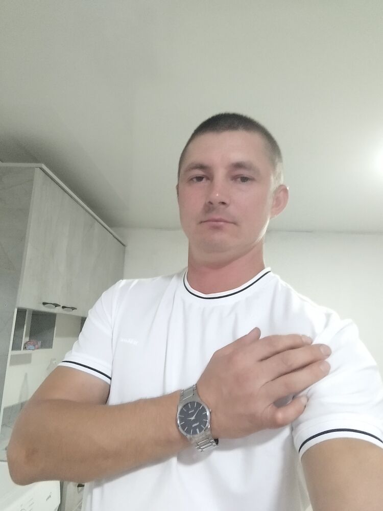  53104988  , 37 ,    