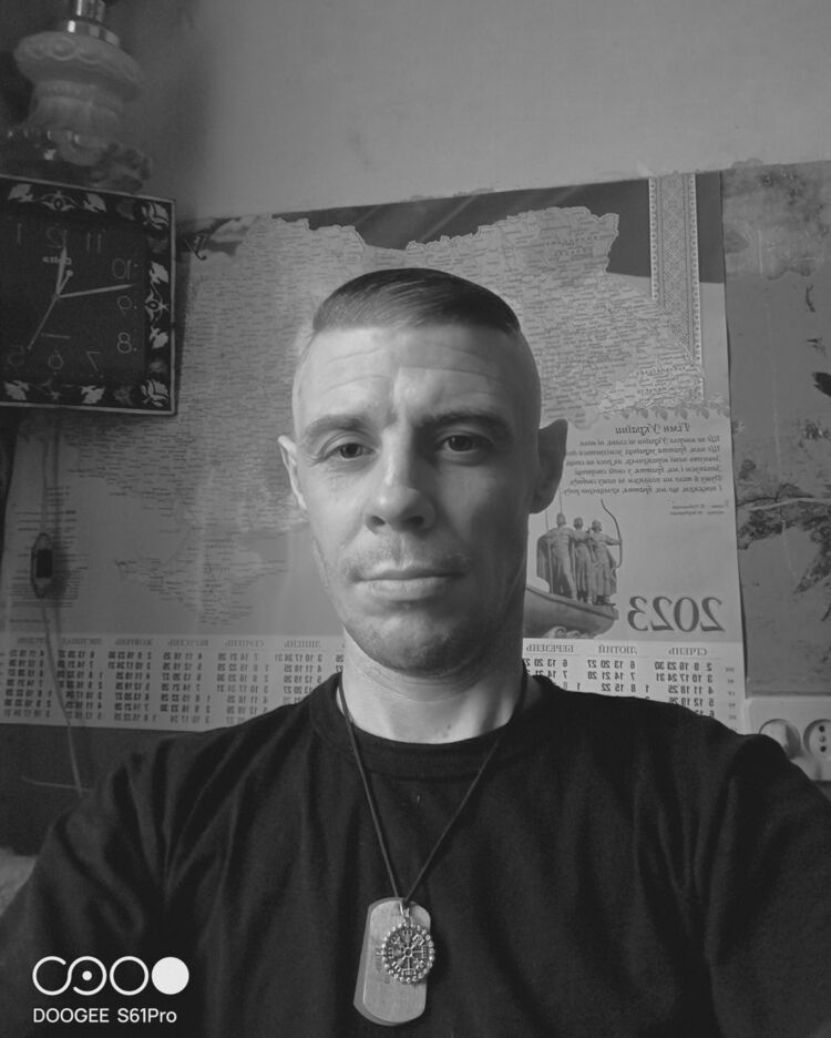  48074268  , 38 ,    
