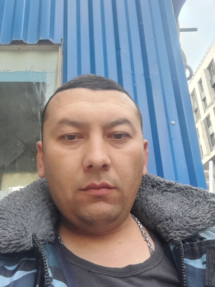 37677688  Ulugbek, 33 ,    
