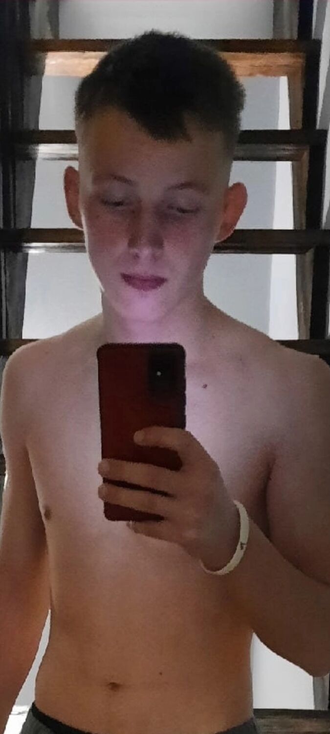  30102878  , 24 ,    