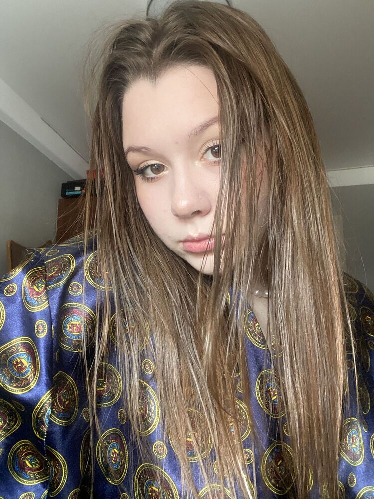  36404178  Milka, 22 ,    -