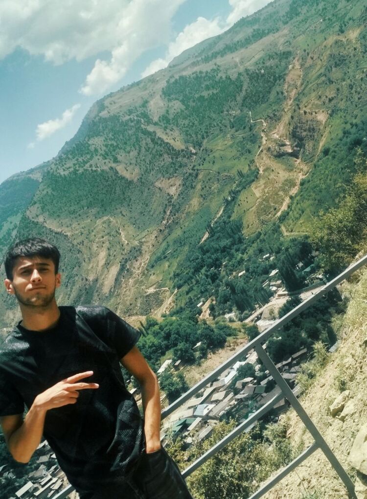  ,   Hamid, 24 ,   ,   