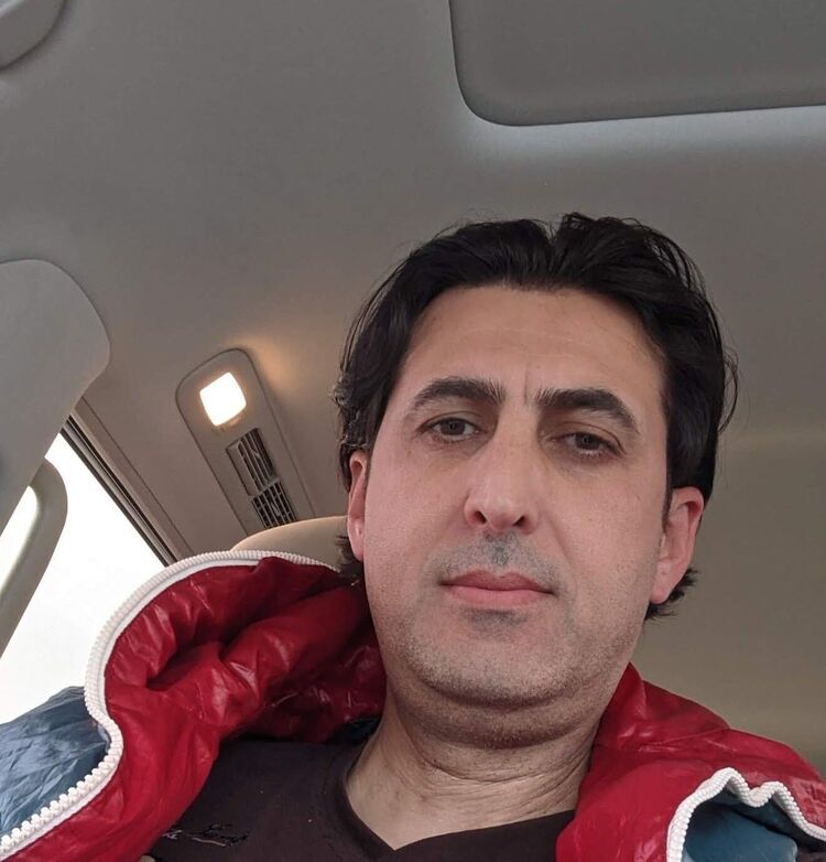  42371708  Rawad, 45 ,    
