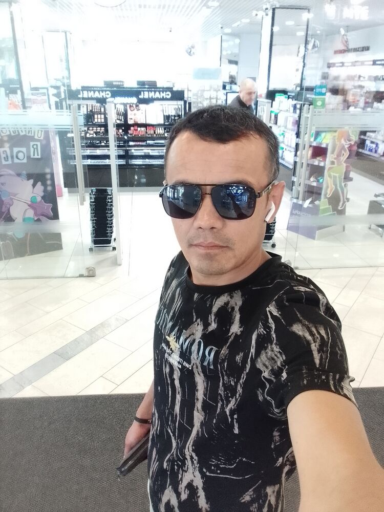  28566388  , 40 ,    