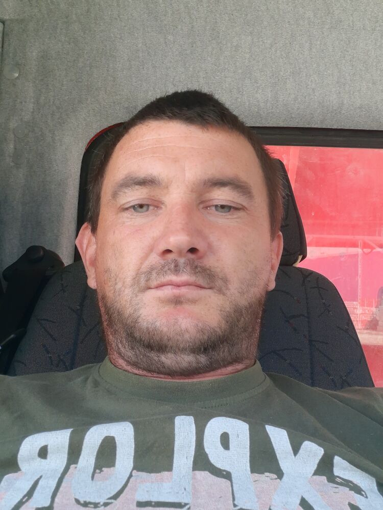  27069188  , 37 ,    