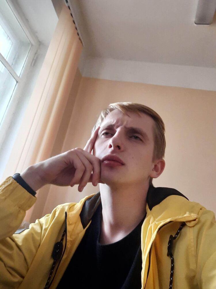  34016548  Alexander, 26 ,    