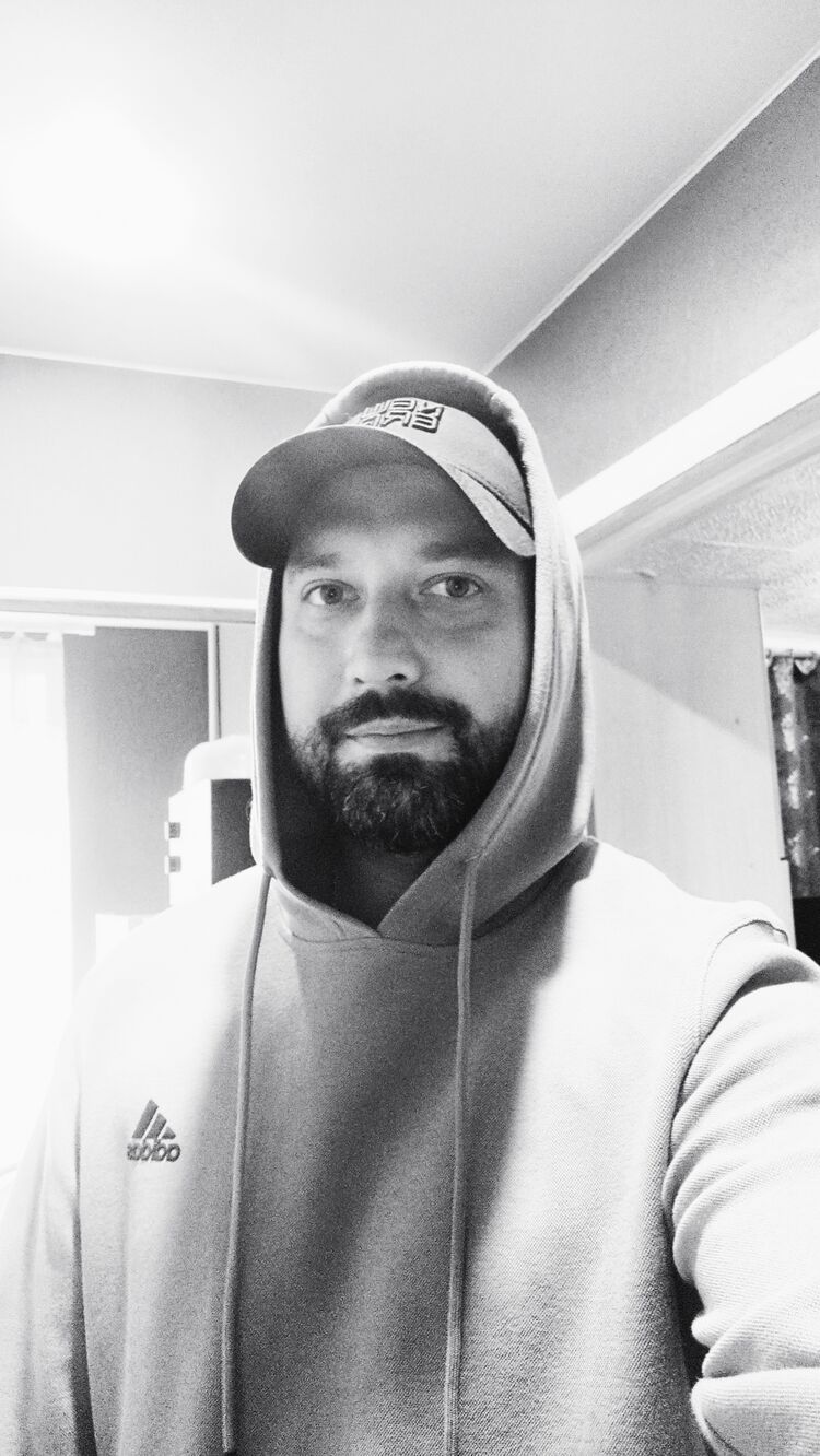  46334998  Konstantin, 36 ,    