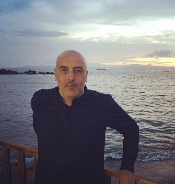  19249018  Edward James, 61 ,    