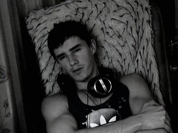  40781878  Sergej, 35 ,    