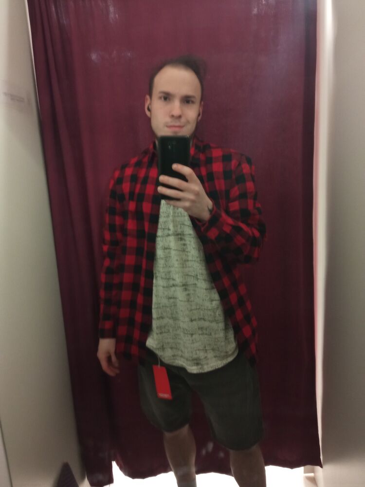  34845298  Alexander, 24 ,    -