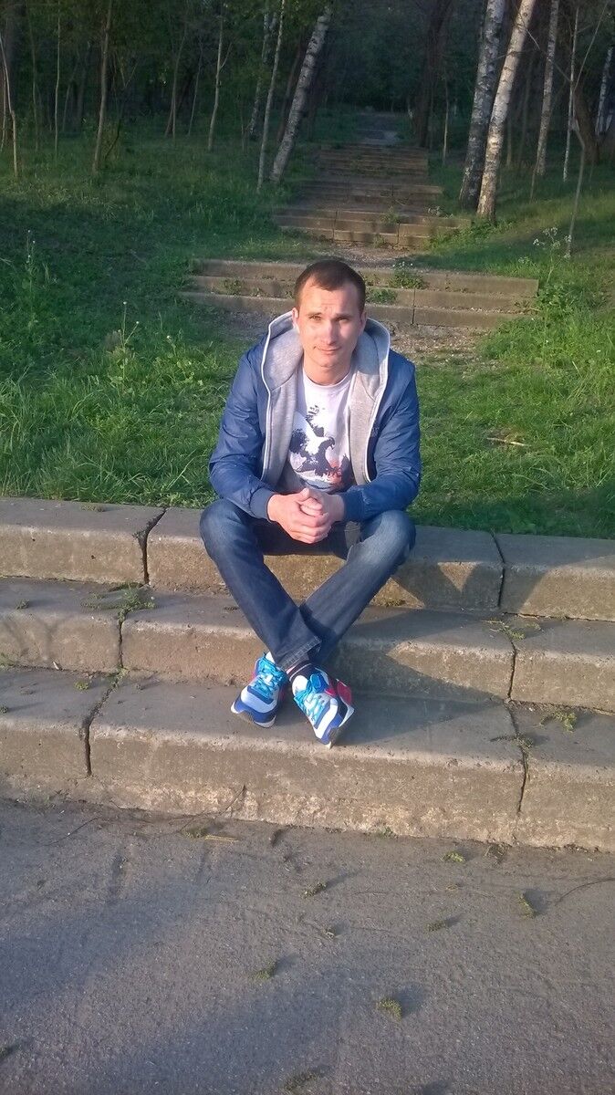  ,   Eduard, 38 ,   