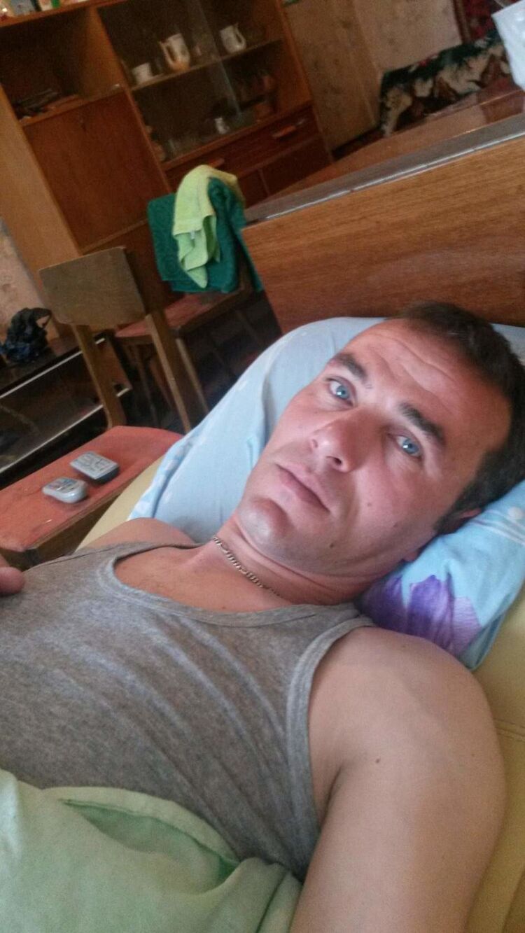  39906838  Farid, 44 ,    