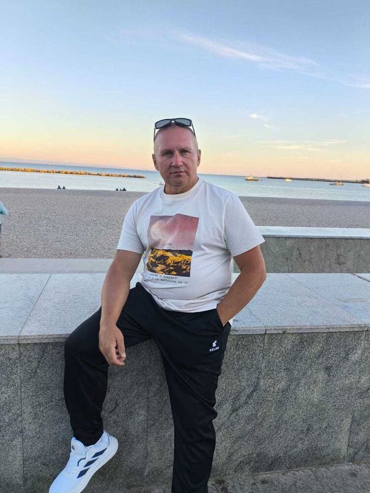  54508978  Petr, 50 ,     