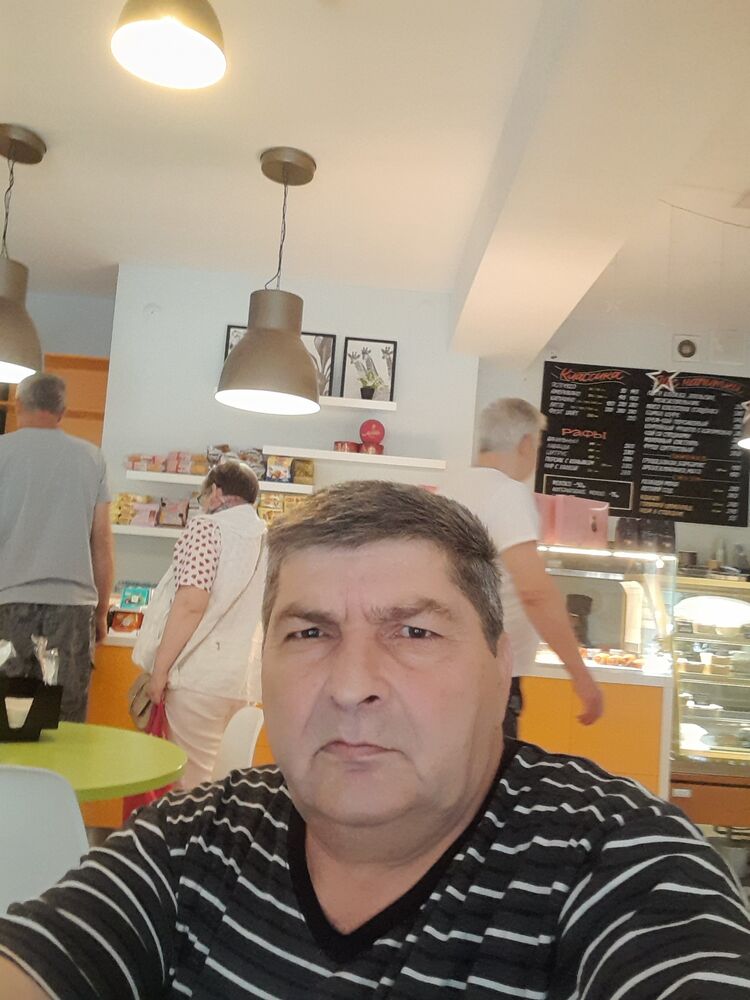  44832468  , 53 ,    