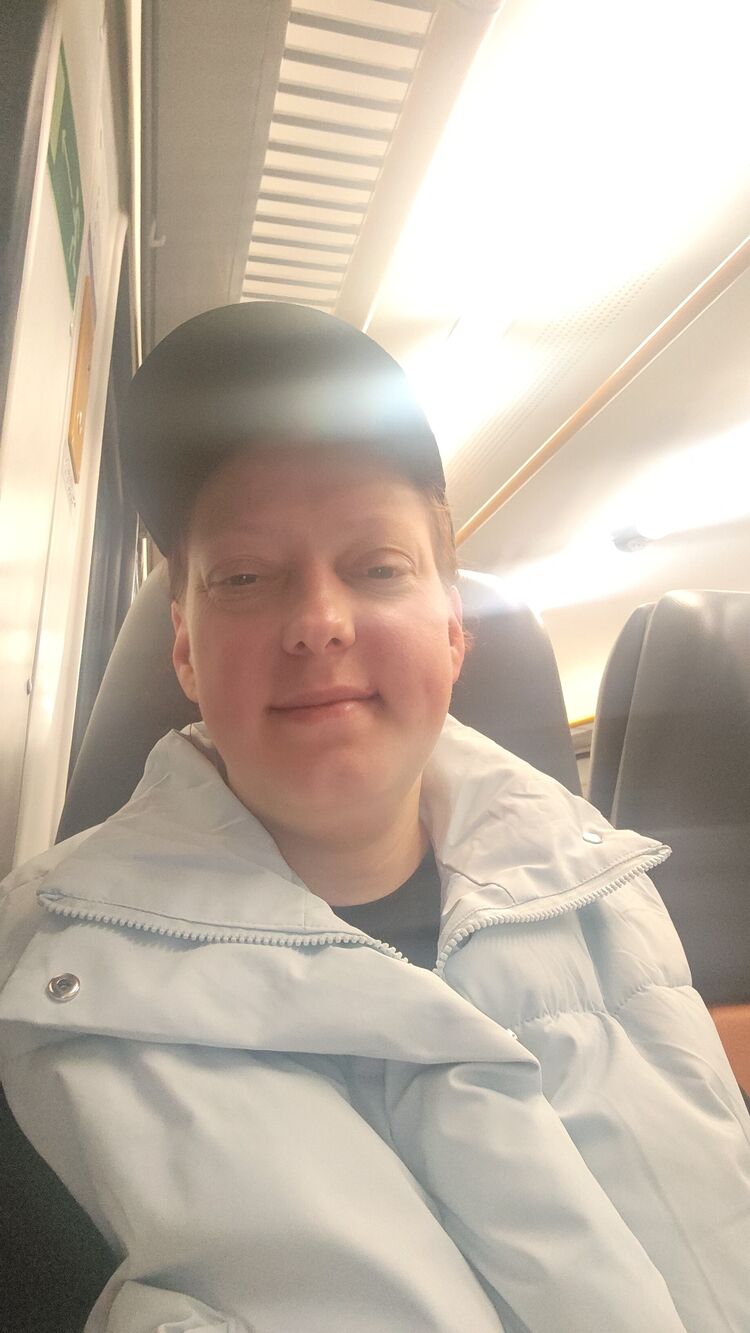  52482798  , 32 ,    